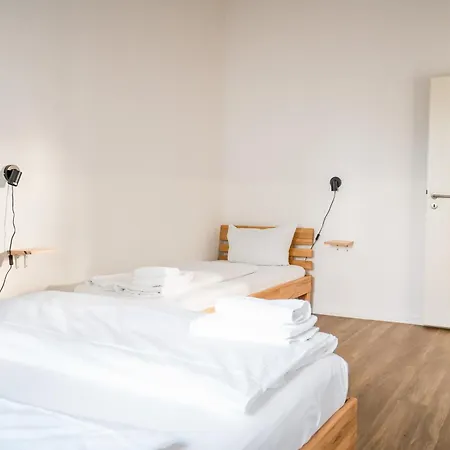 Three Bedroom Plus Big Kitchen Plus Selfcheckin Plus Street Parking Берлин Экстерьер фото